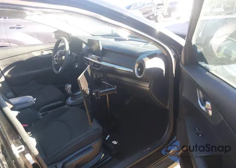 2021 Kia Forte Lxs из США, поврежденный, VIN 3KPF24AD7ME406495